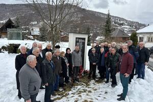 Položili cvijeće na spomen-obilježje u čast partizana koje su u...
