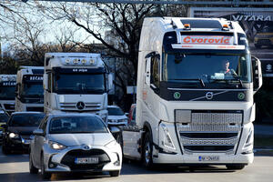 U podne blokada granica i Luke Bar