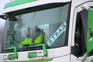 Kamiondžije sa Balkana najavljuju blokadu granica: 'Tretiraju nas...