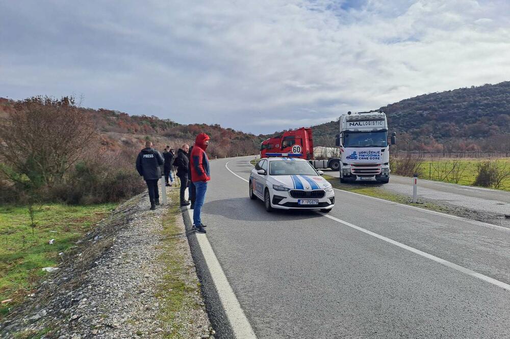 Sa jedne od blokada, Foto: Mirko Kotlaš