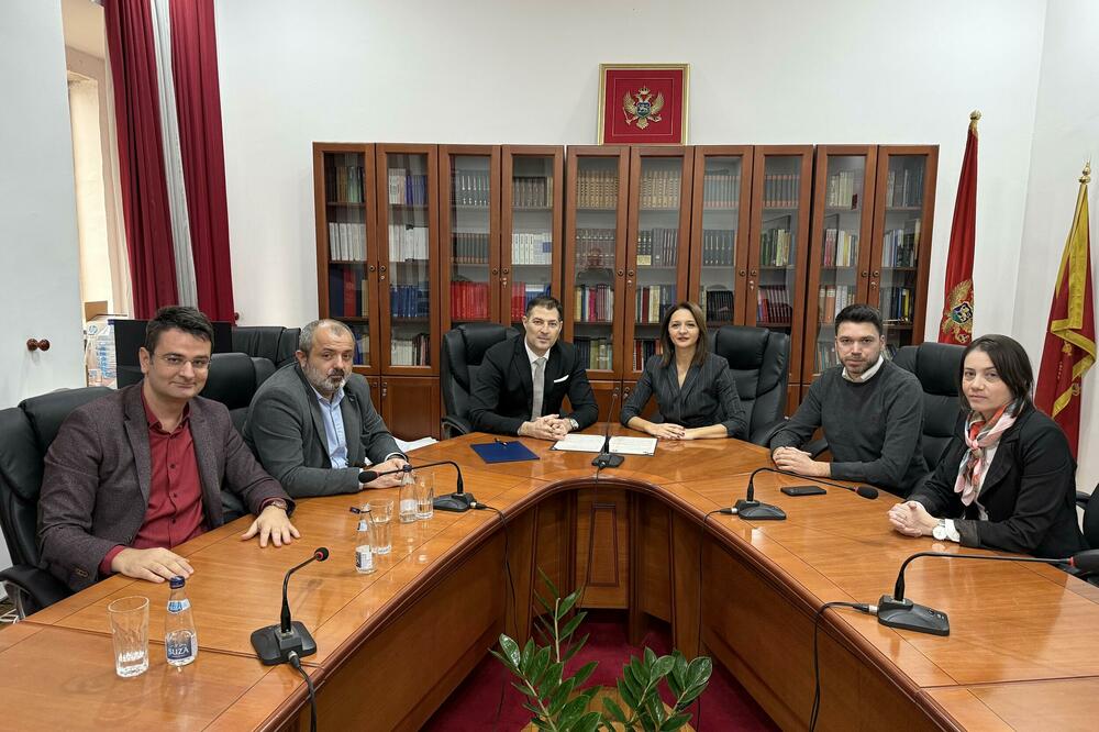 Sa potpisivanja, Foto: Ustavni sud