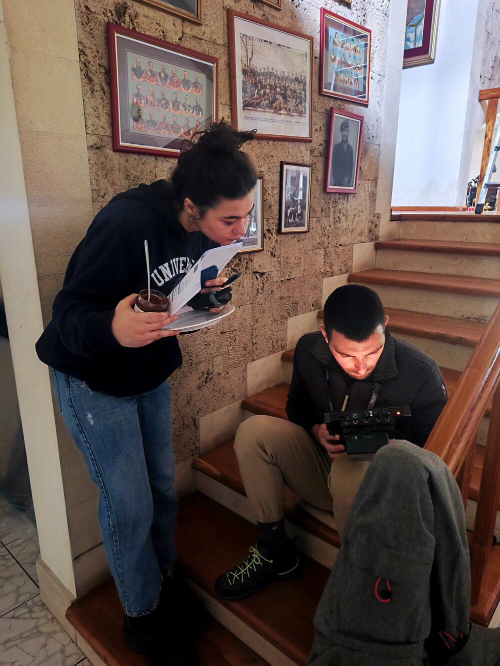 <p>U Nikšiću se snima film o postporođajnoj depresiji i porodičnim tišinama koje bole, debitantsko ostvarenje Maše Šarović</p>