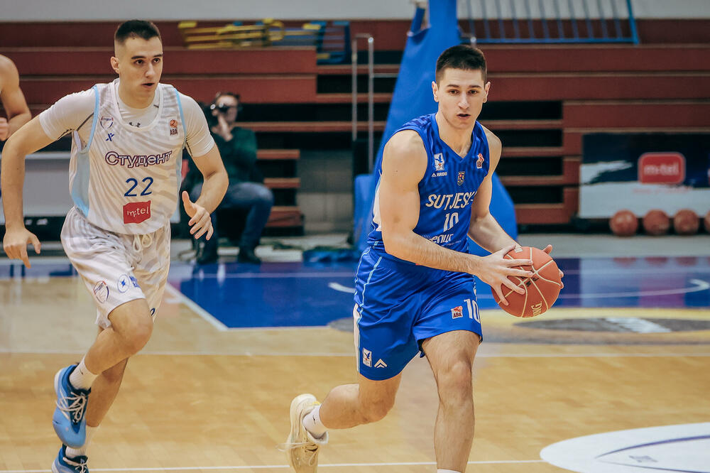 Andrej Vulević je meč završio sa 16 poena, Foto: Student/Marija Vuruna