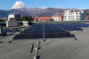 Opština Tivat dobila fotonaponsku elektranu na krovu upravne zgrade