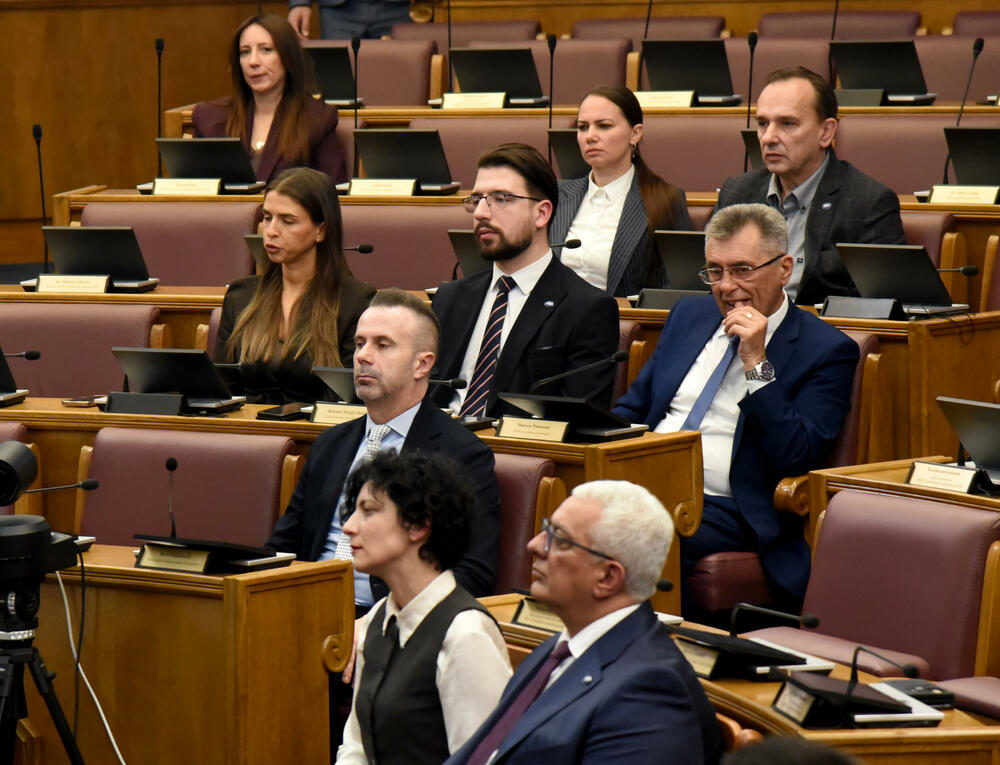 <p>Crna Gora i Izrael, kao i srpski i jevrejski narod, danas treba da grade zajedničku budućnost, kazao je predsjednik Skupštine</p>