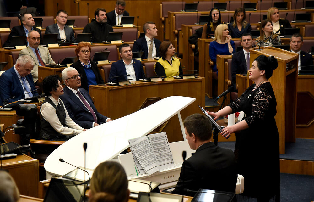 <p>Crna Gora i Izrael, kao i srpski i jevrejski narod, danas treba da grade zajedničku budućnost, kazao je predsjednik Skupštine</p>