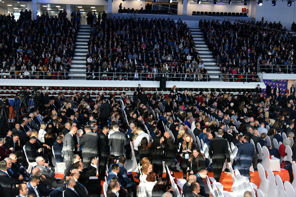 Broj članova je važan: s jednog od kongresa DPS-a, Foto: Boris Pejović