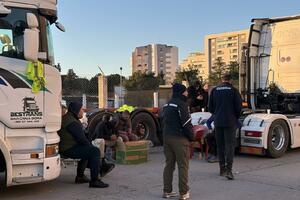 Drugi dan blokade ulaza u Luku Bar