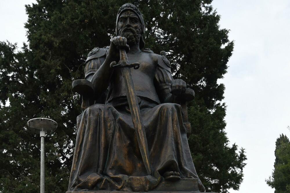 Spomenik Ivanu Crnojeviću u Podgorici, Foto: Ahriva Vijesti/Savo Prelević