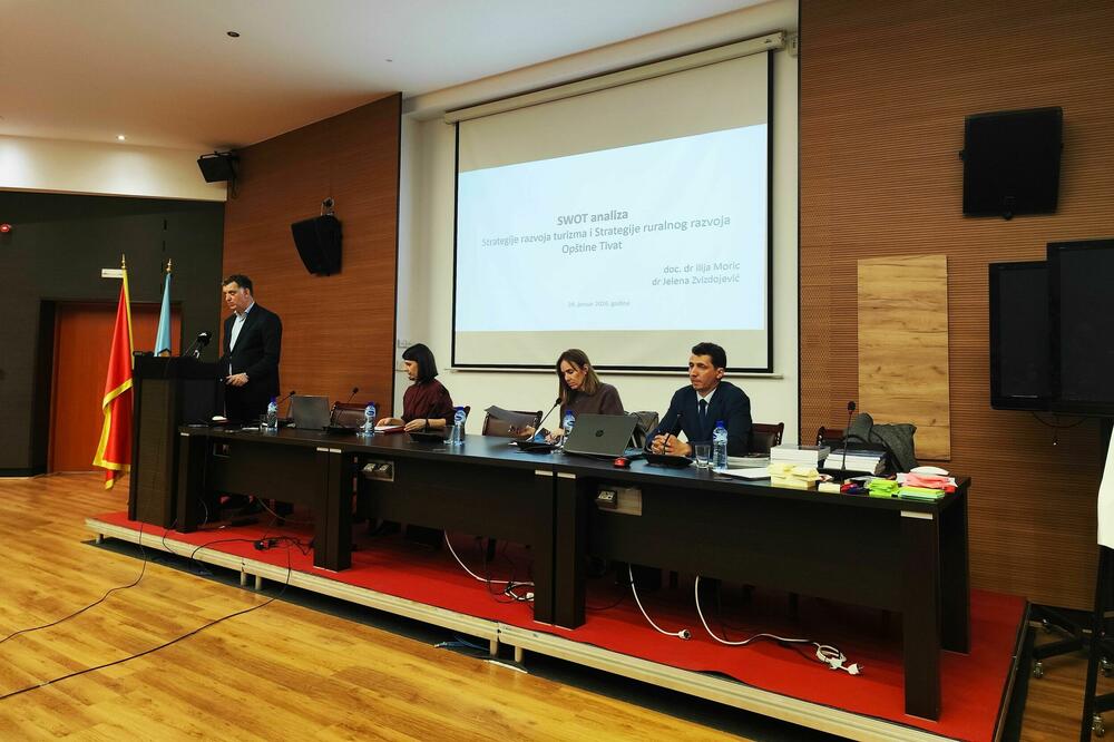 Sa jučerašnjeg sastanka, Foto: Siniša Luković