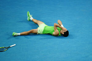 Nestvarni Alkaras! Pobijedio Zvereva i grčeve, nakon pet sati i 27...