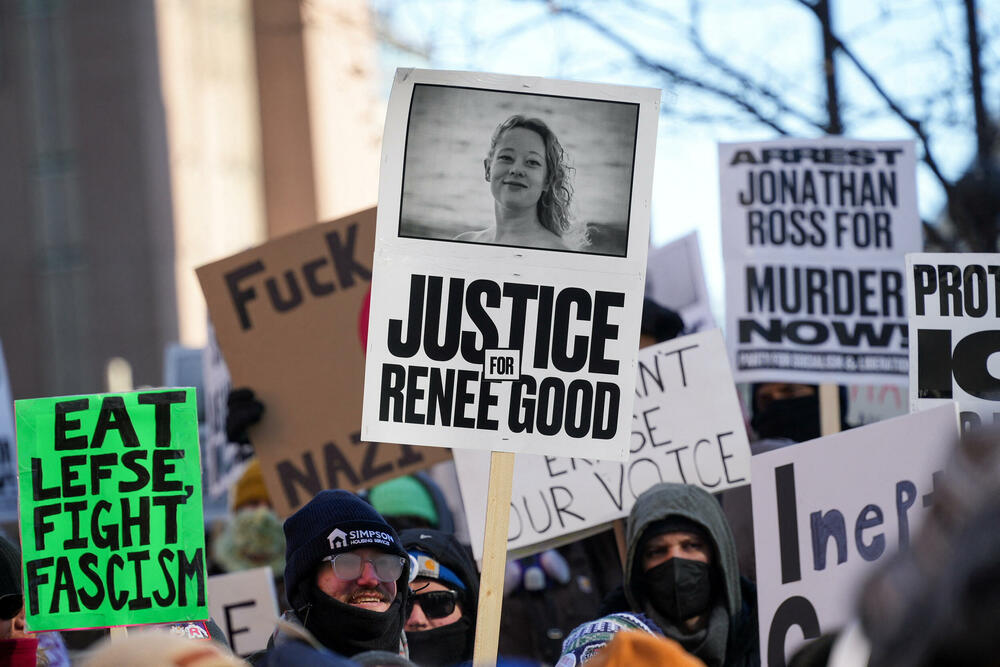 'Pravda za Rene Gud': Detalj sa protesta protiv ICE-a u Mineapolisu