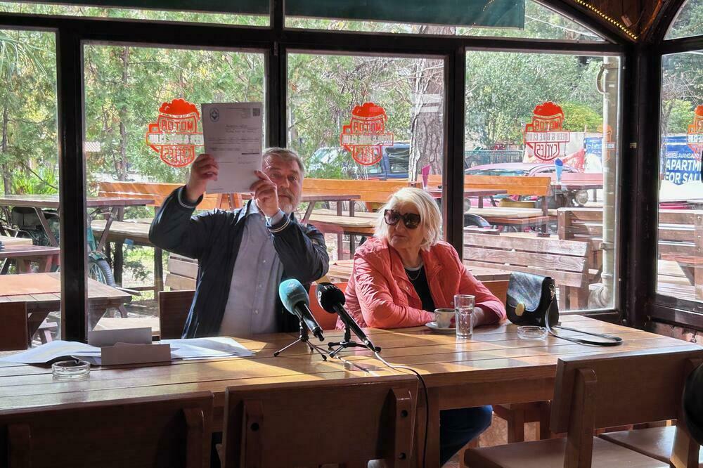 Goran i Đorđina Slovinić na nedavnoj pres konferenciji, Foto: Vuk Lajović