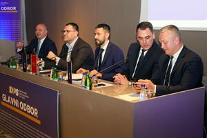 Glavni odbor DPS-a: Parlamentarna većina više ne postoji