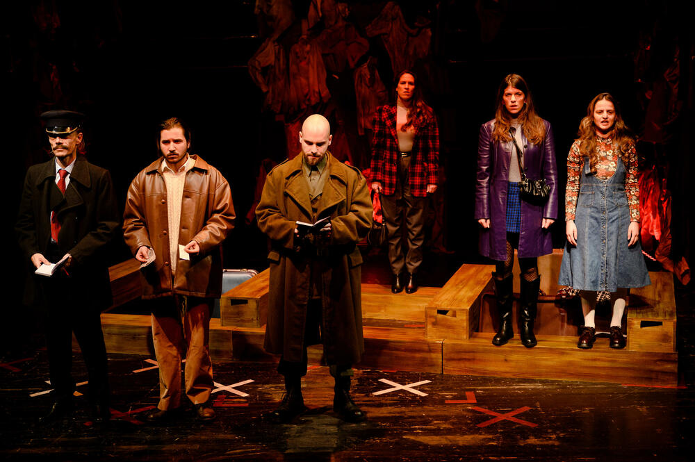 Scena iz predstave “671 LOV”