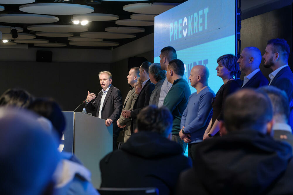 <p>Aleksa Bigović izabran za direktora Preokreta. Predsjedništvo je za šefa medijskog tima izabralo Mirka Perovića, a za šefa Kancelarije za socijalna pitanja Dragana Sošića</p>