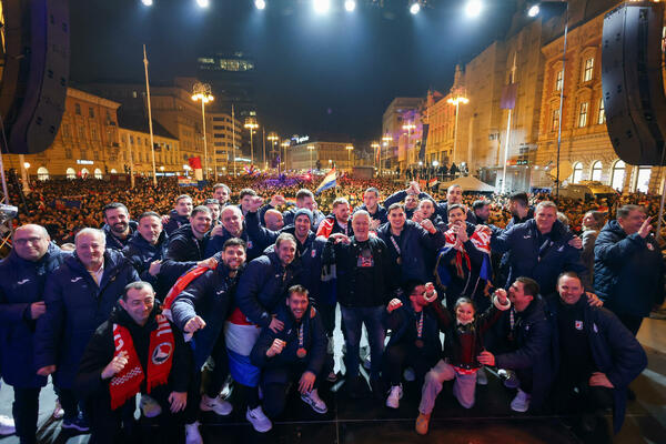 Zagrebačka policija: Bez incidenata tokom dočeka; Tomašević: Nije...