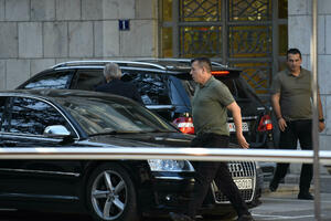 Povećanje na platu dobili samo čuvari predsjednika države, Vlade i...