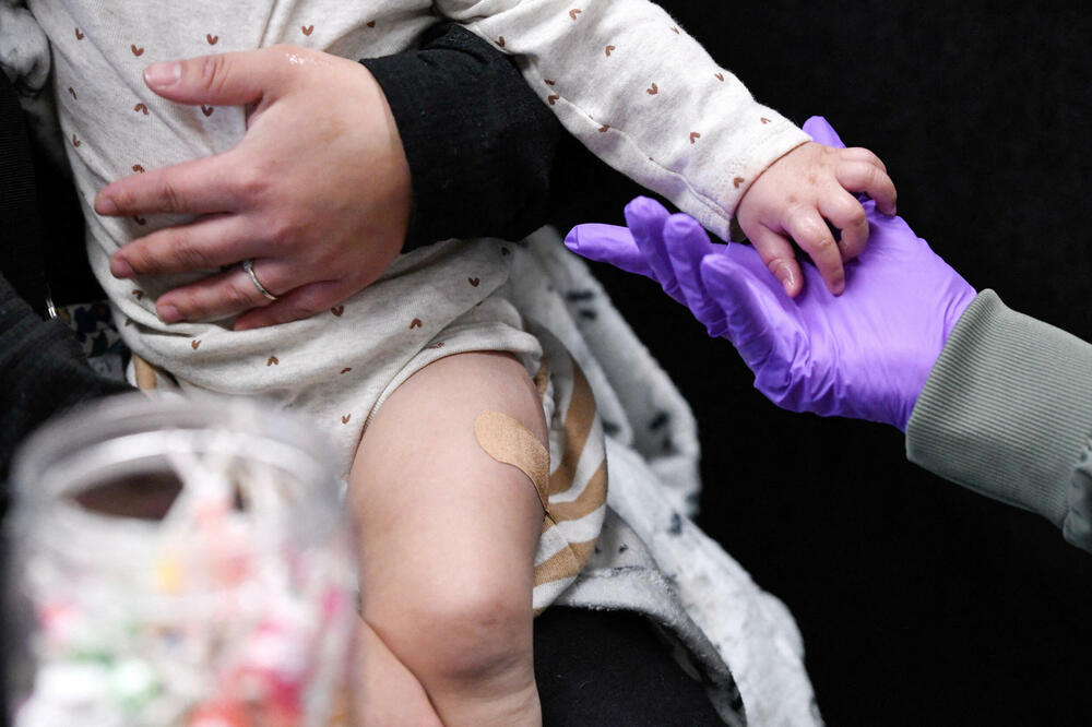 Svako drugo dijete rođeno između 2020. i 2024. nije vakcinisano, Foto: Rojters