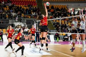 Nikoleta raspucana, Saška nezaustavljiva, pobjede Mine Dragović i...