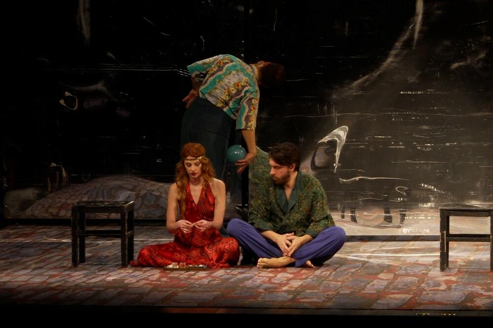 Iz predstave "Anika i njena vremena", Foto: Media biro