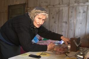 Bosiljka Pešikan ima preko 90 godina i živi sama od penzije manje...