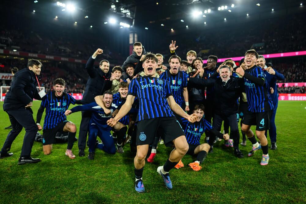 Mladi "nerazuri" slave pobjedu na "Rajn Energi stadionu", Foto: Inter.it