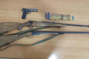 Plav: Policija pretresom pronašla i oduzela pušku, pištolj,...