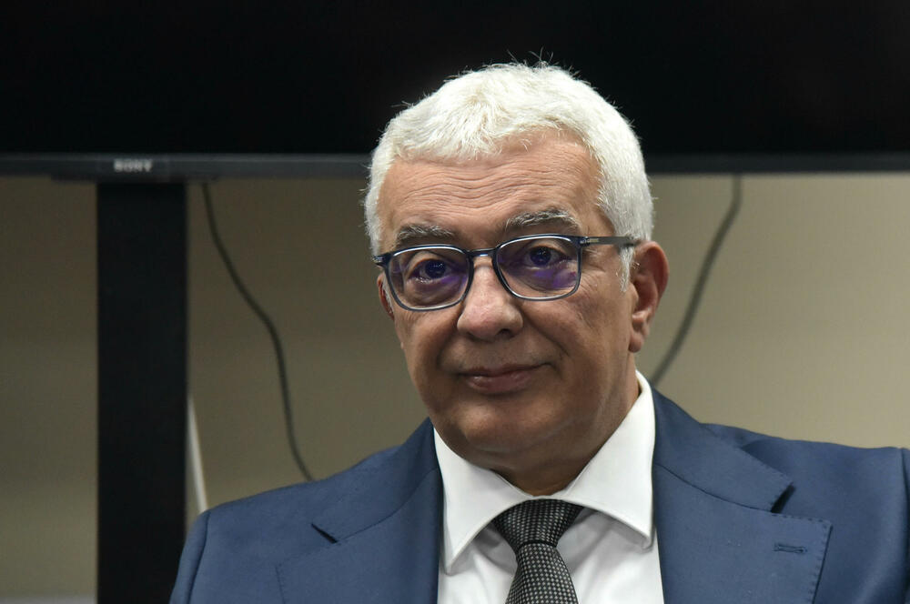 <p>Sjednica je počela oko 12 sati i trajala je nepun sat</p>