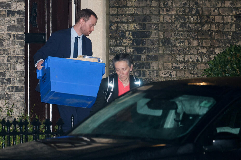 <p>U Velikoj Britaniji je raširen gnijev što je premijer Kir Starmer na najvažniju ambasadorsku funkciju imenovao Pitera Mandelsona, dugogodišnjeg poslanika Laburističke partije i nekadašnjeg evropskog komesara, sada člana Doma lordova</p>