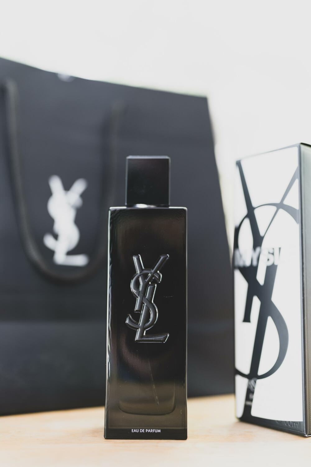 Yves Saint Laurent – MYSLF L’Absolu