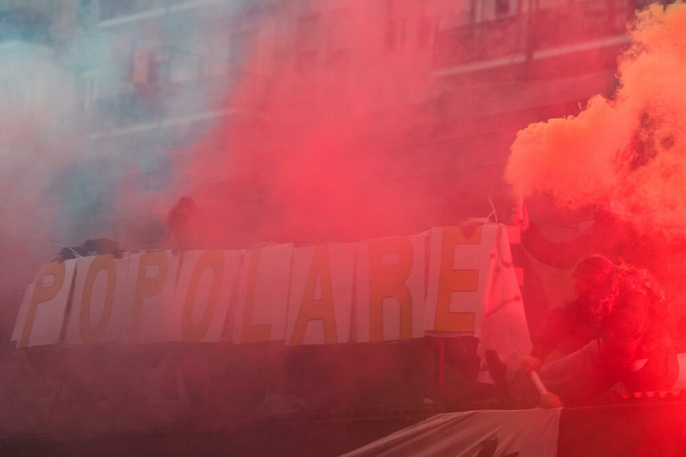 <p>Kritičari Zimskih olimpijskih igara žale se na uticaj infrastrukture na krhku planinsku životnu sredinu, kao i na široko rasprostranjenu upotrebu vještačkog snijega, za čiju proizvodnju se intenzivno troše energija i voda</p>