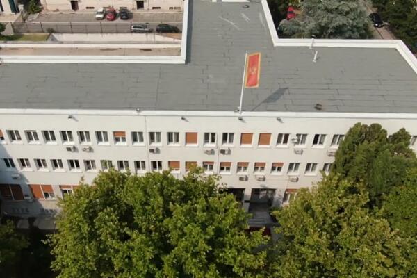 Poslanici angažovali 28 savjetnika: Skupština postala pretijesna,...