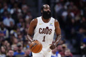 Mičel i Harden izbrisali Jokićev tripl-dabl, šampion bolji od...