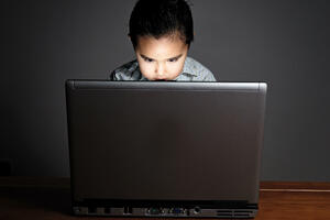 Potpuna zabrana pristupa digitalnom svijetu djeci nije izvodljiva