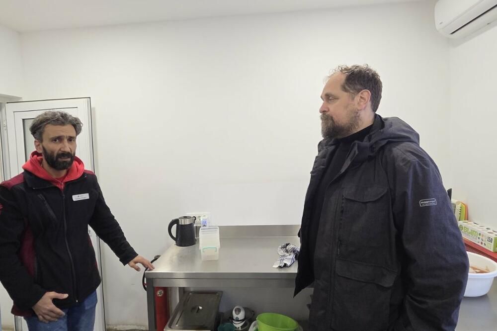Stojović u posjeti Narednoj kuhinji, Foto: Caritas Kotorske biskupije