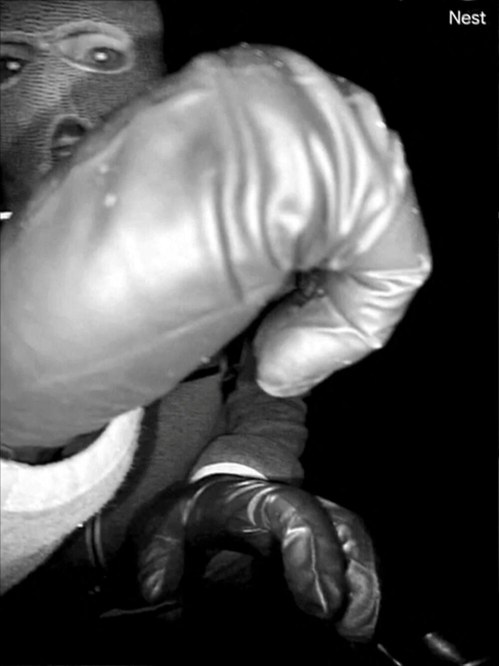 <p>Od nestanka Nensi Gatri pojavile su se najmanje dvije navodne poruke o otkupnini, a obje su u početku dostavljene medijskim kućama</p>  <p>Međutim, nakon otmice, koliko je poznato, nije se pojavio nikakav dokaz da je živa</p>