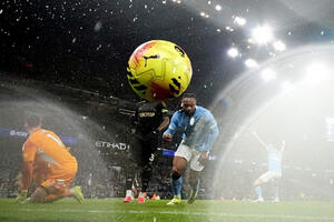 Siti spava na minus tri od vrha, Milner za istoriju, Liverpul...