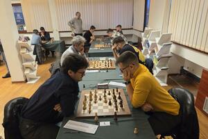 Šahovsko prvenstvo - 10 igrača maksimalno nakon dva kola