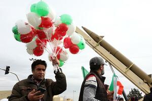 BBC u Teheranu: Proslava iranske revolucije u sjenci...