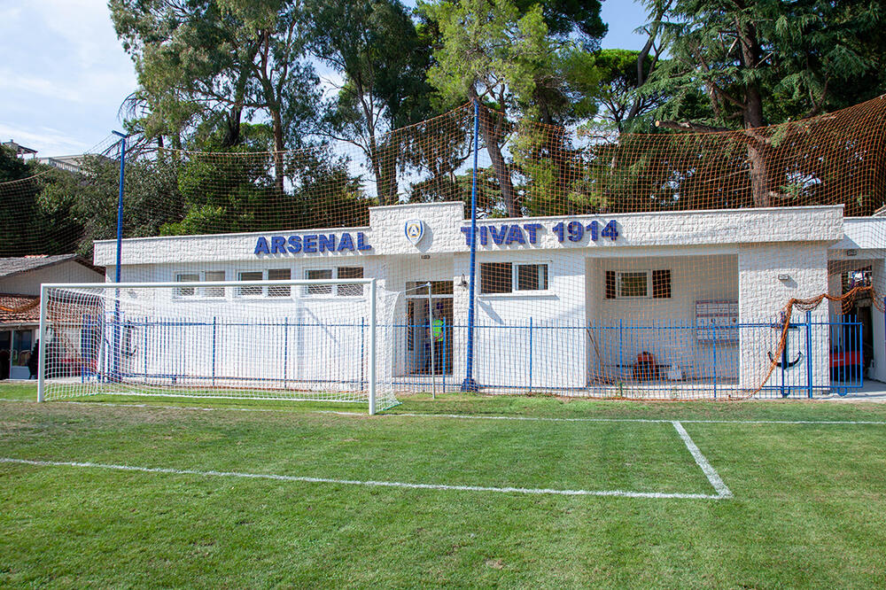 Pomoćni objekat na staionu FK &ldquo;Arsenal&rdquo;, Foto: Opština Tivat
