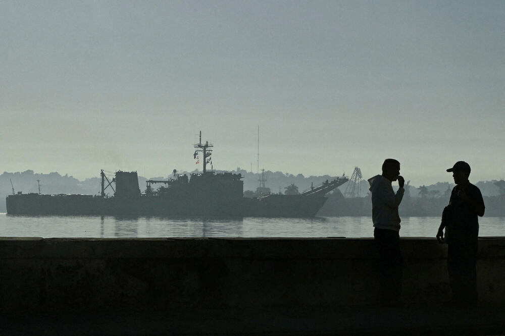 <p>Uprkos američkom naftnom embargu i isključenjima struje, u Havani se život odvija normalno. To bi uskoro moglo da se promijeni</p>