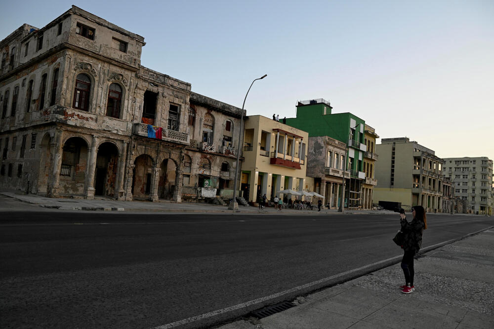 <p>Uprkos američkom naftnom embargu i isključenjima struje, u Havani se život odvija normalno. To bi uskoro moglo da se promijeni</p>