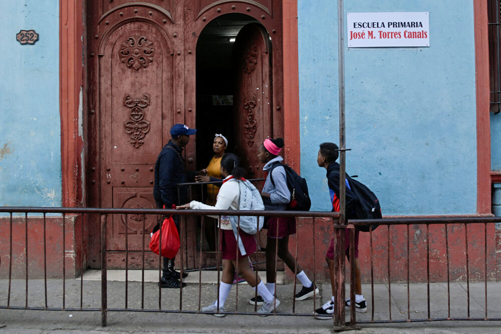 <p>Uprkos američkom naftnom embargu i isključenjima struje, u Havani se život odvija normalno. To bi uskoro moglo da se promijeni</p>