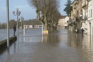 Dvije osobe poginule u oluji u Francuskoj, upozorenje na poplave i...