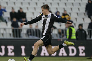 Kostić strijelac, Roganović asistent u pobjedi Partizana