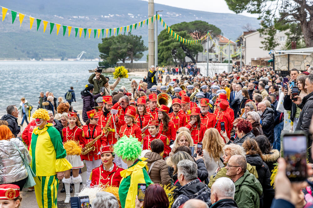 <p>"Domaćini na novskoj rivijeri goste su dočekali sa ribom, vinom, priganicama i roštulama, iskazujući gostoprimstvo po kojem je Herceg Novi poznat", kazali su iz lokalne samouprave</p>