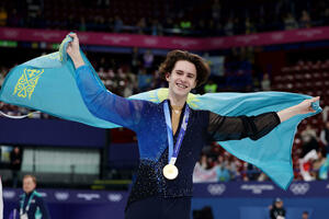 Bogatstvo, orden zasluga za narod - Kazahstan ne žali da nagradi...