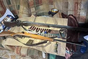 Policija u Danilovgradu uhapsila jednu osobu, oduzete puške,...