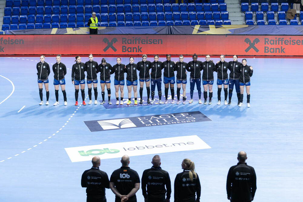Rukometašice i stručni štab Budućnosti pred posljednji meč u Morači ove sezone, Foto: ŽRK Budućnost/Luka Stanković